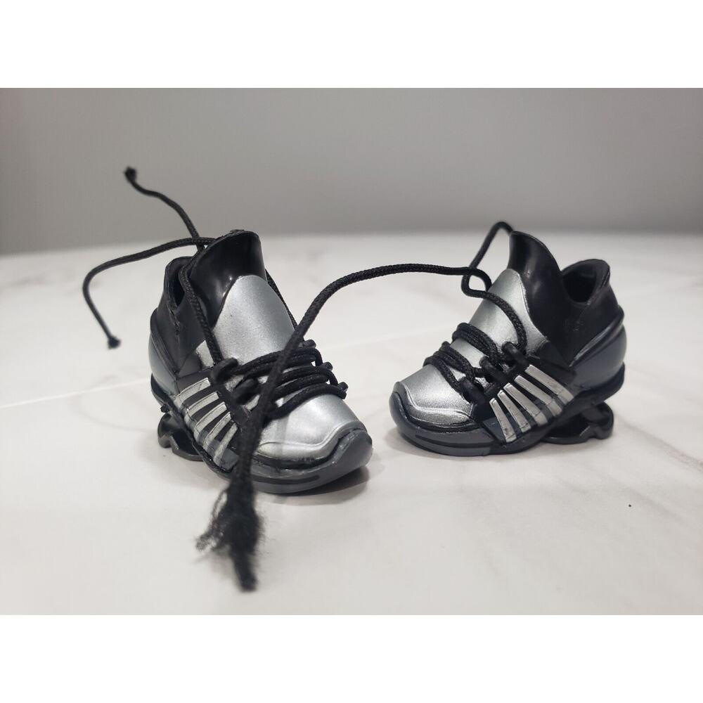 Shadow Rainbow High Nicole Steel Doll 1st Outfit‎ Tennis Shoes Lace Up Sneakers